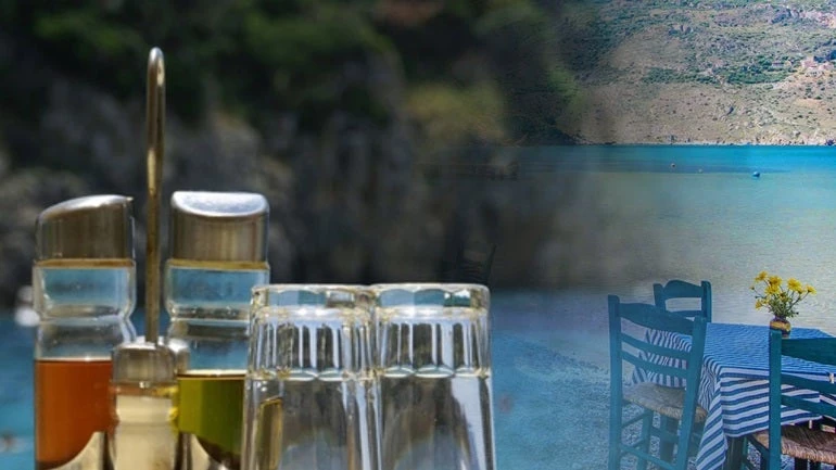 Η απάτη με το λάδι – Γυρίστε τη σαλάτα πίσω αν δείτε αυτό στο πιάτο